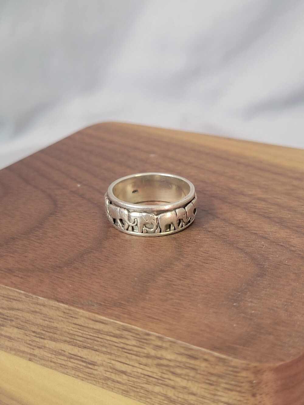Sterling Silver Elephant Parade Band Spinner Ring